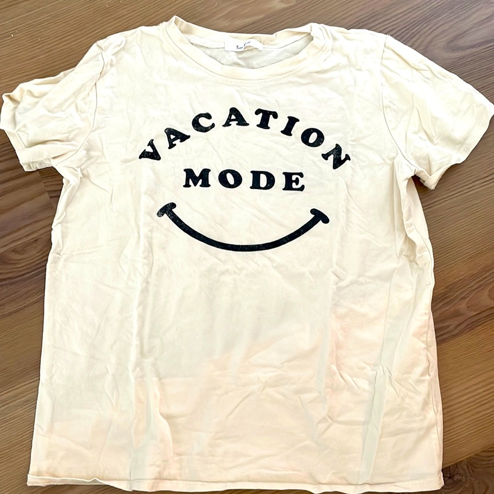 “Tres Bien” Vacation Mode TShirt